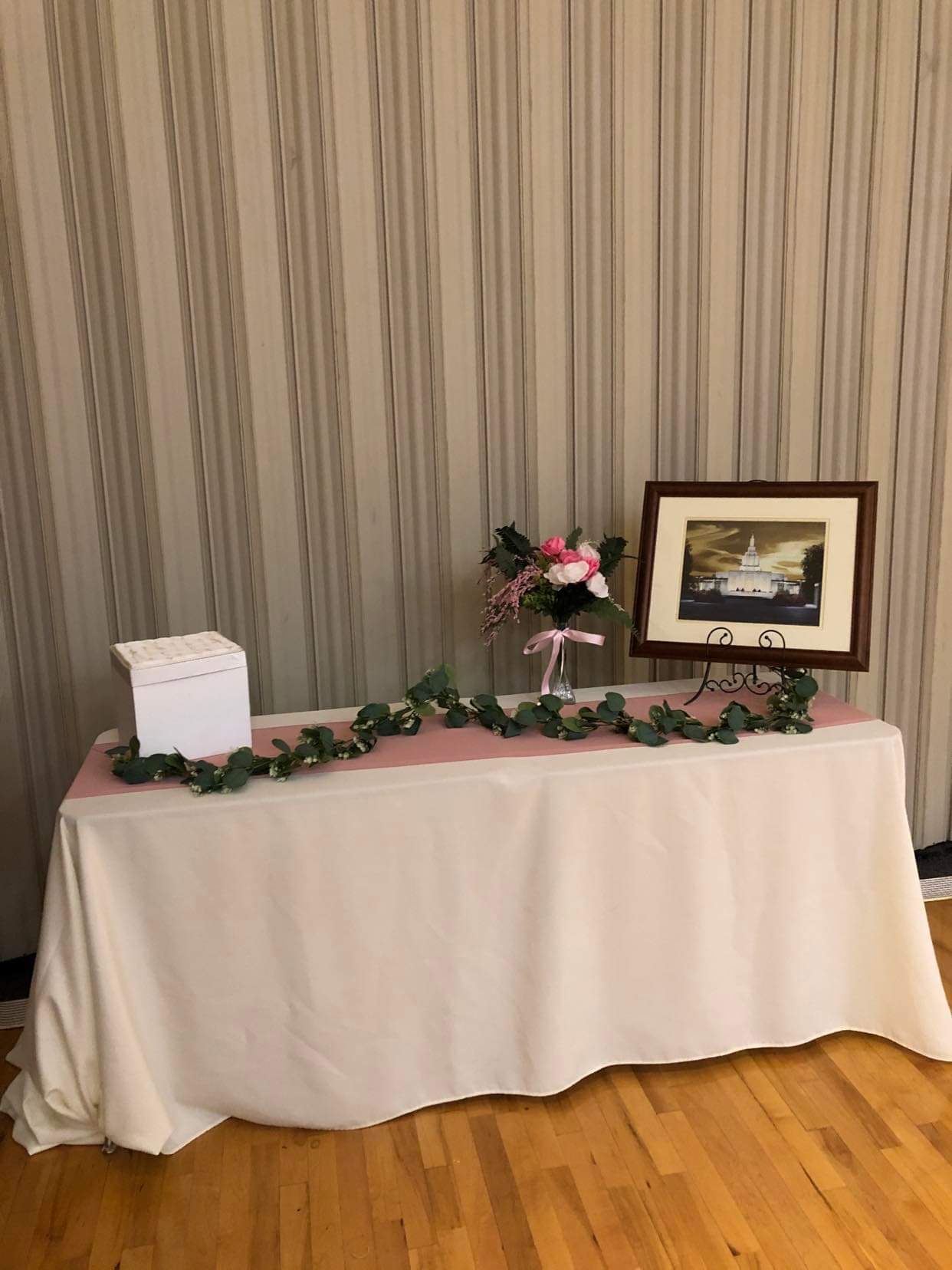 Flowering Eucalyptus Garland