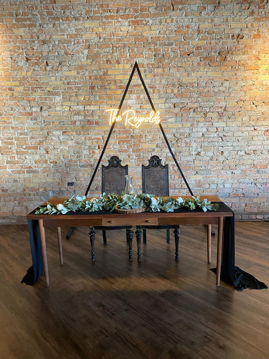 Black Metal Triangle Arch