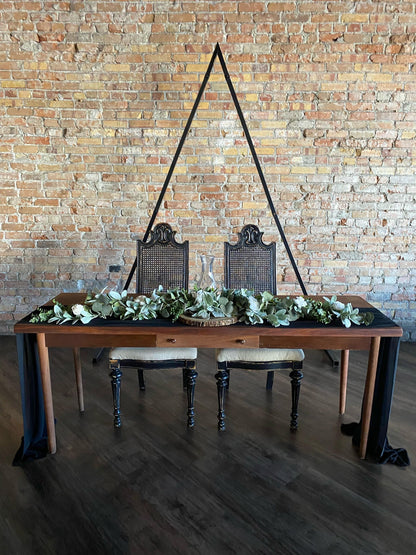 Black Metal Triangle Arch