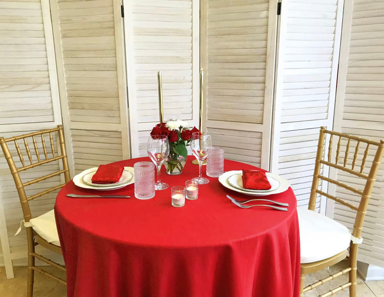 Red Round Linens