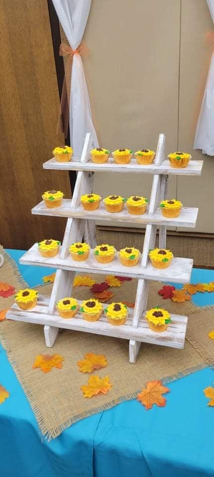 Whitewash Dessert Stand