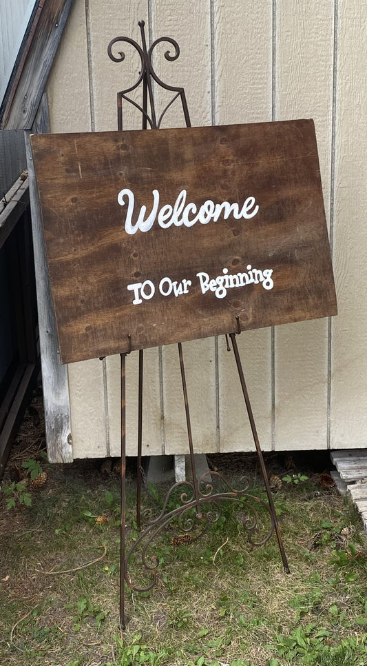Rusty Brown Floor Easel
