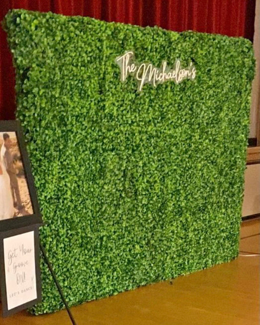 Boxwood Greenery Wall