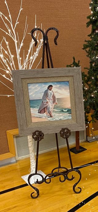 Brown Leaf Floor Easel