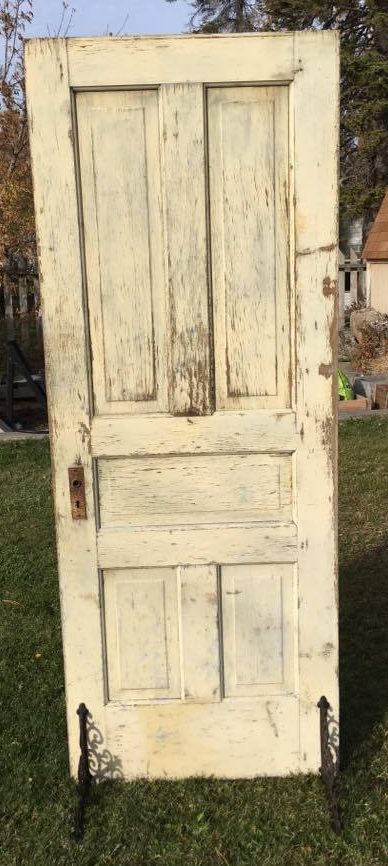 Rustic Cream/Blue Door