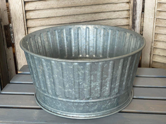 Medium Round Galvanized Tub