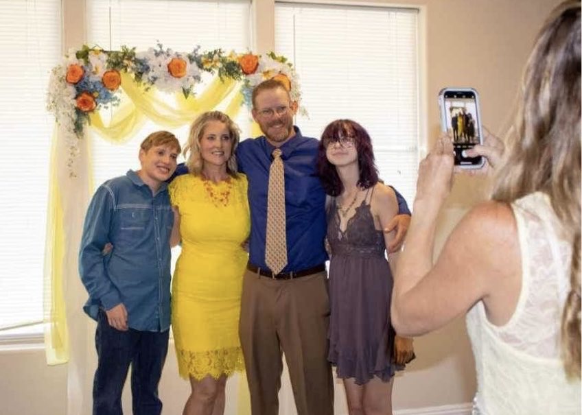 Collapsible Cream Metal Arch Backdrop