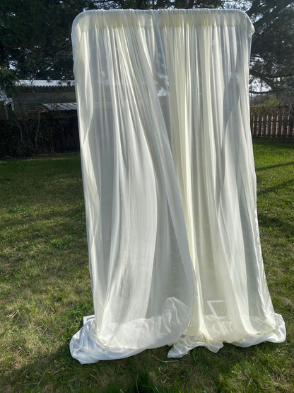 Collapsible Cream Metal Arch Backdrop