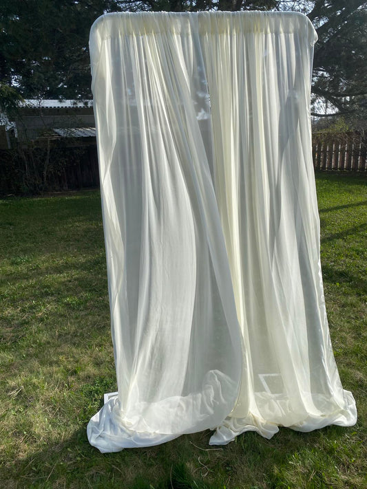 Collapsible Cream Metal Arch Backdrop