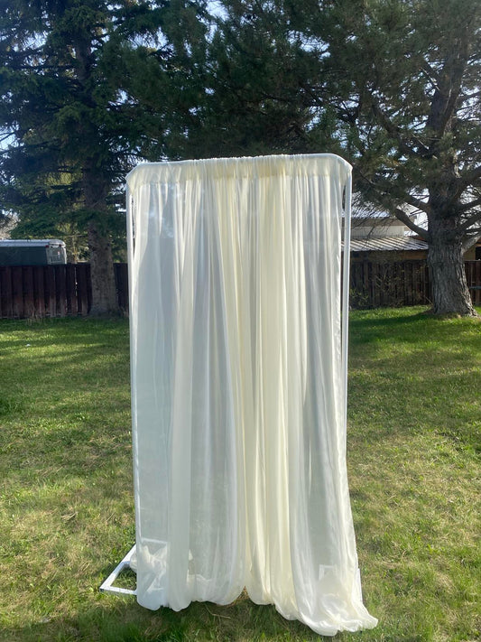 Collapsible Cream Metal Arch Backdrop