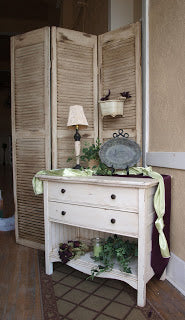Tri-fold Shabby Shutter Screen