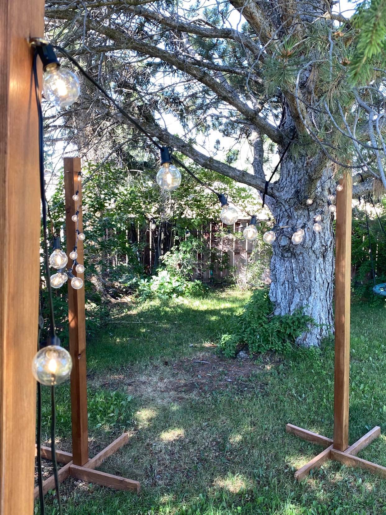 Wood Light Poles – Rigby Wedding Rentals