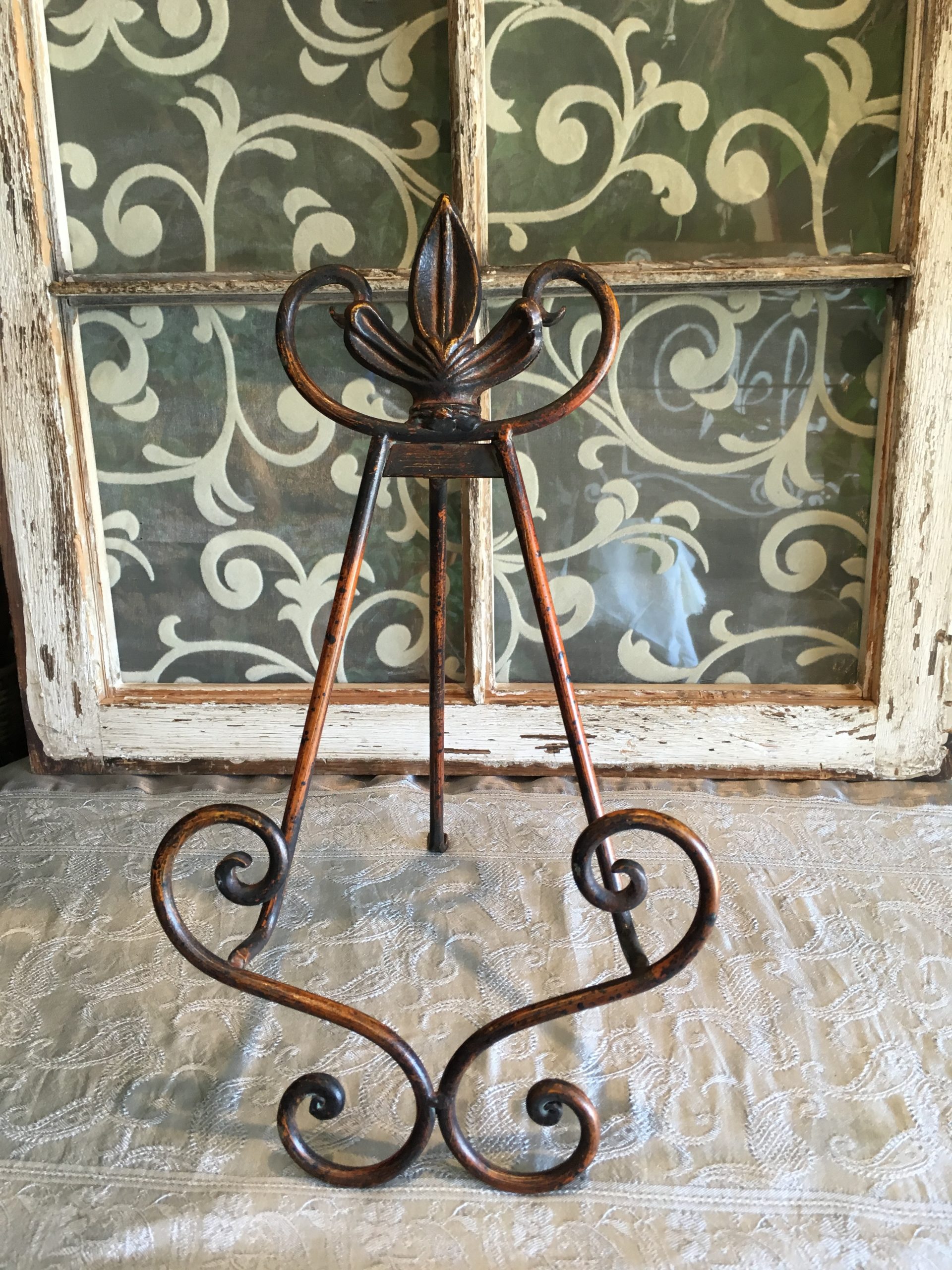 Table Easels Rigby Wedding Rentals