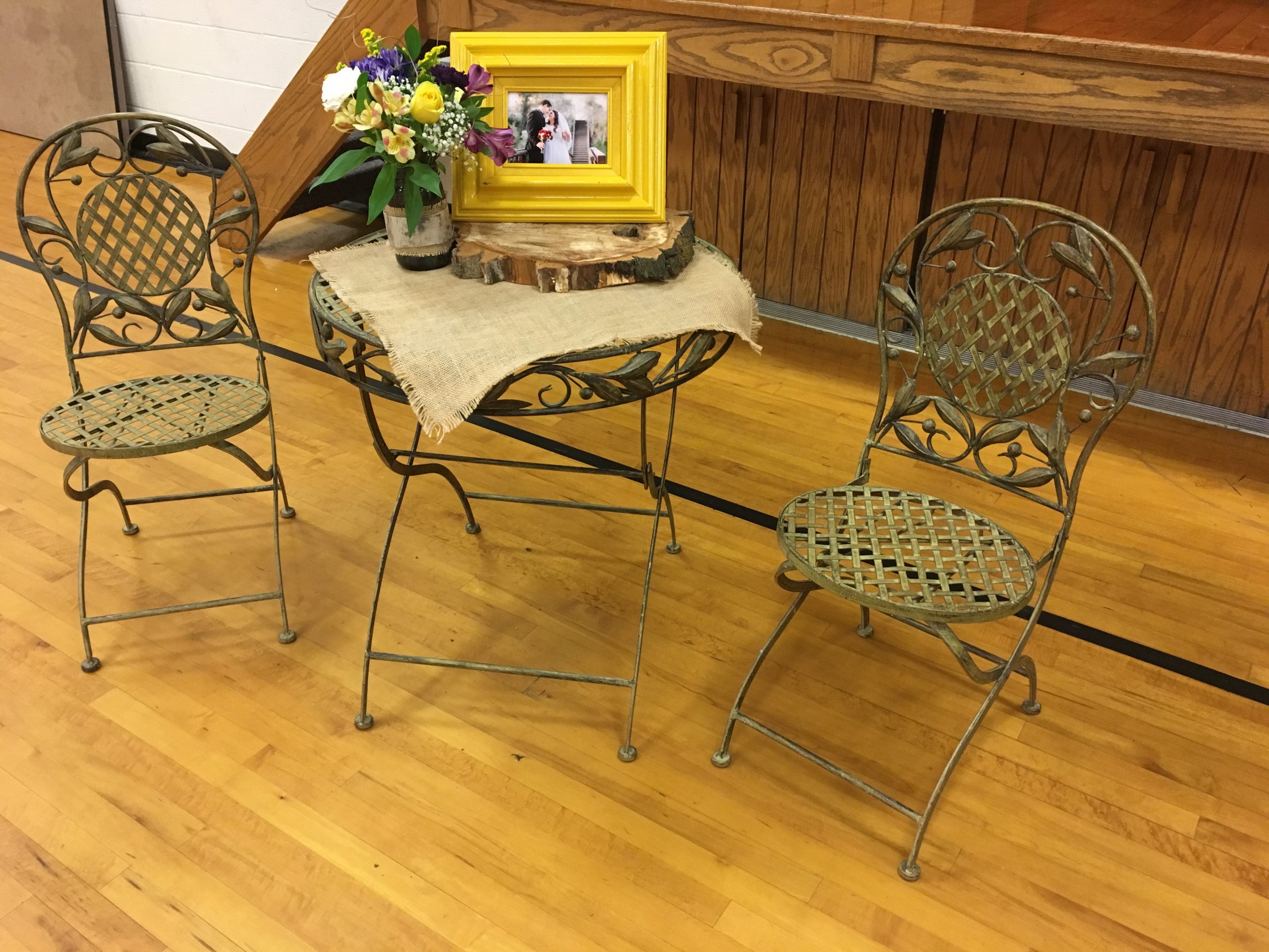 Burlap Centerpiece Square Bases - Rigby Wedding Rentals