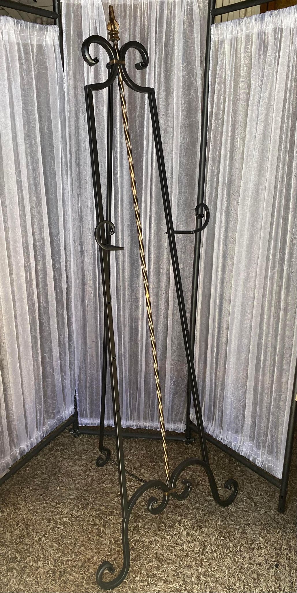 Milano Metal Floor Easel - Rigby Wedding Rentals