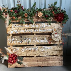Pallet All Family Sign