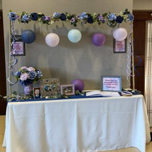 Gold Over-the-Table Rod Stand